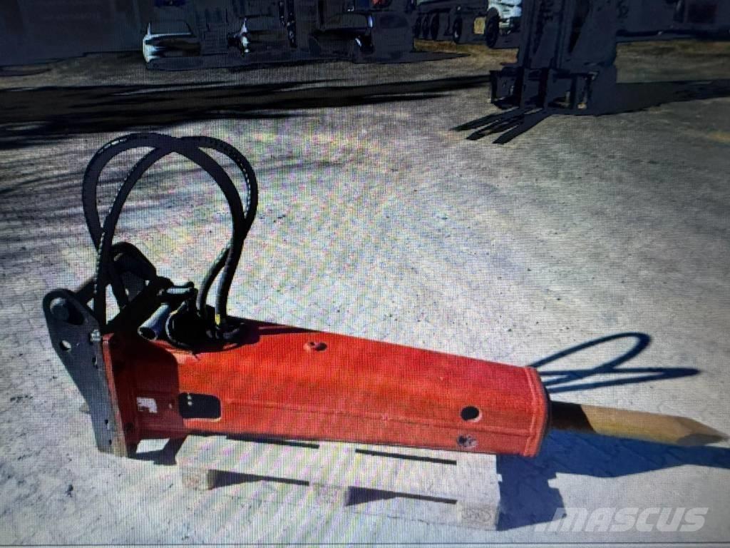 Rammer Rammer 1533 H Гідравлічні пальові молоти