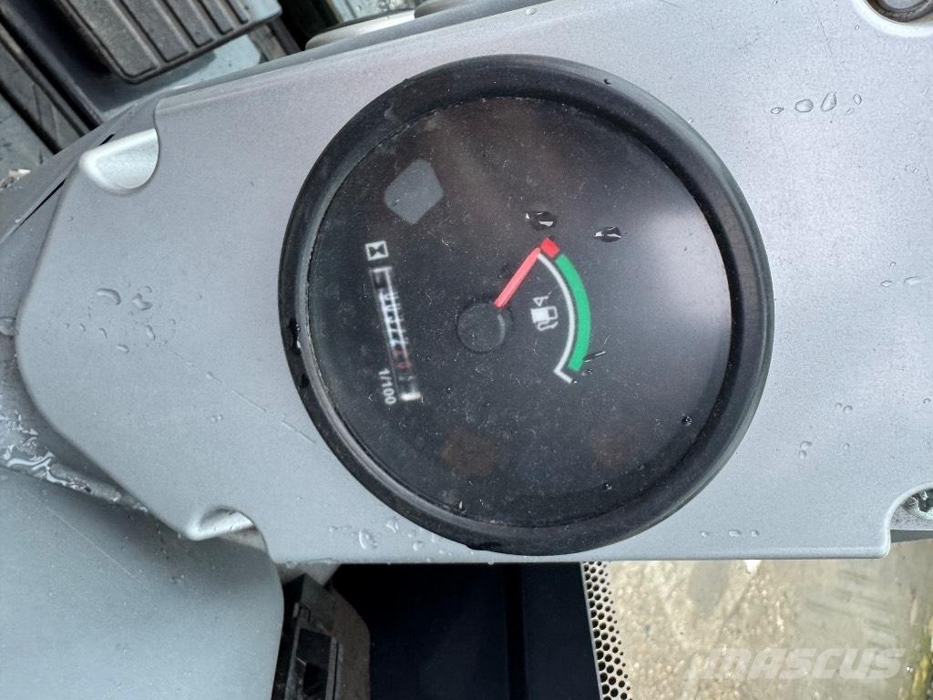 Yanmar SV15 (03707) Міні-екскаватори < 7т