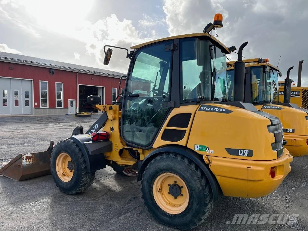 Volvo L 25 F Фронтальні навантажувачі