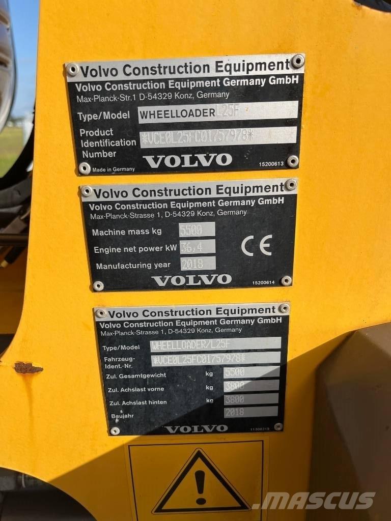 Volvo L 25 F Фронтальні навантажувачі