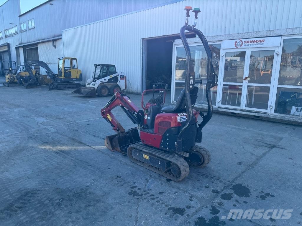 Yanmar SV08 (1F117) Міні-екскаватори < 7т