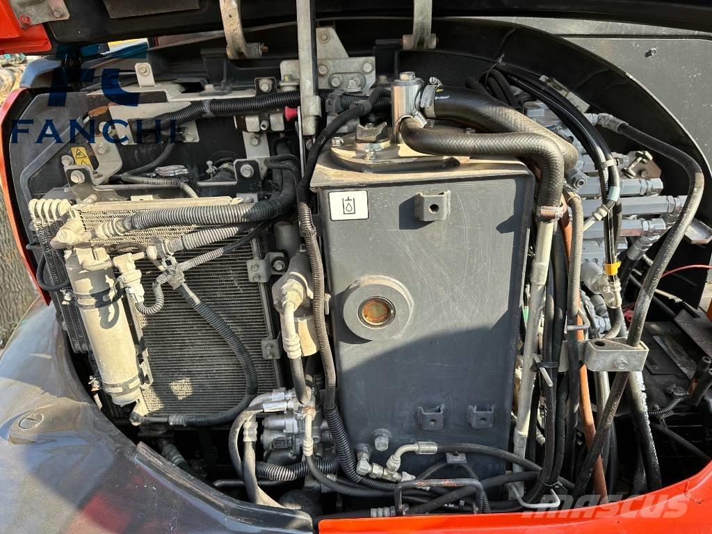 Kubota KX 165 Гусеничні екскаватори