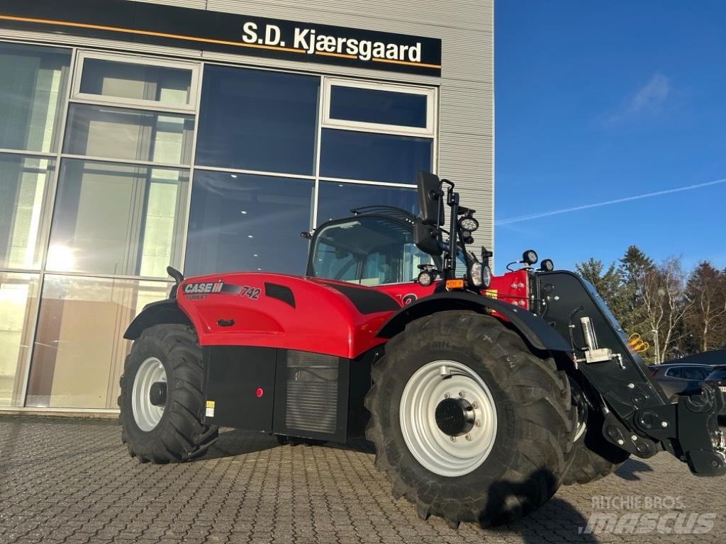 Case IH 742 Телескопічні навантажувачі