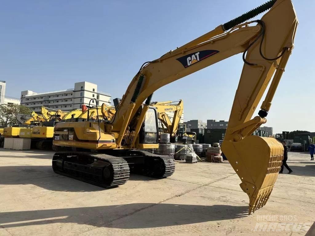CAT 325 B Гусеничні екскаватори