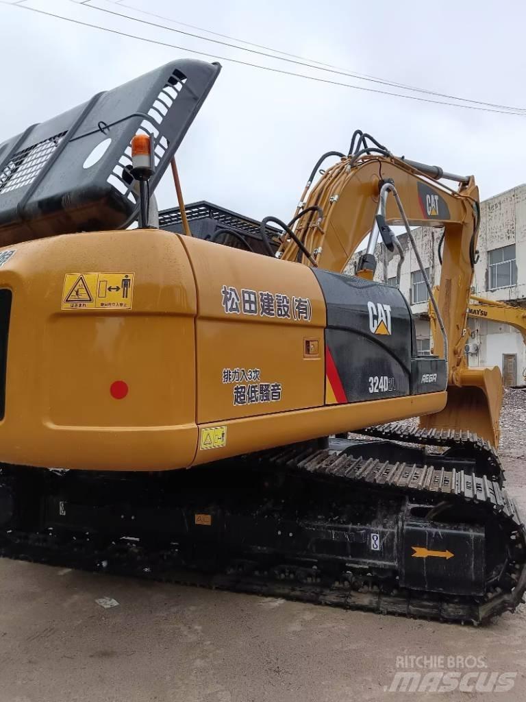 CAT 324D2L Гусеничні екскаватори