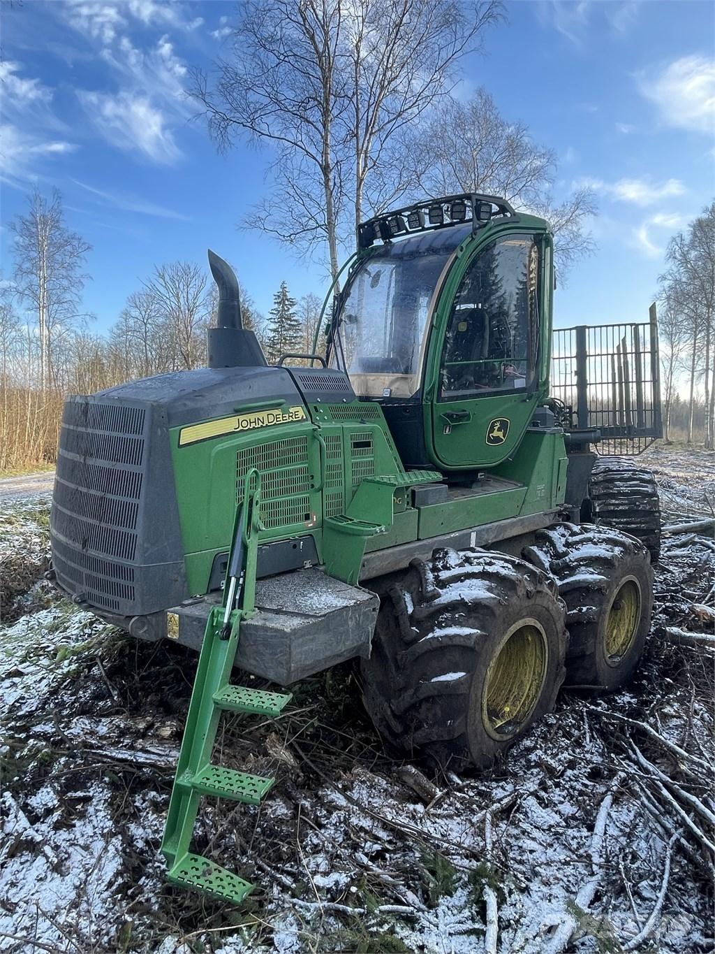 John Deere 1110 G Форвардери