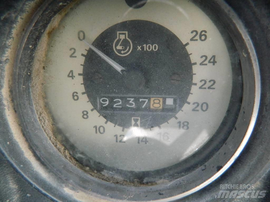 Ford TW 25 Трактори