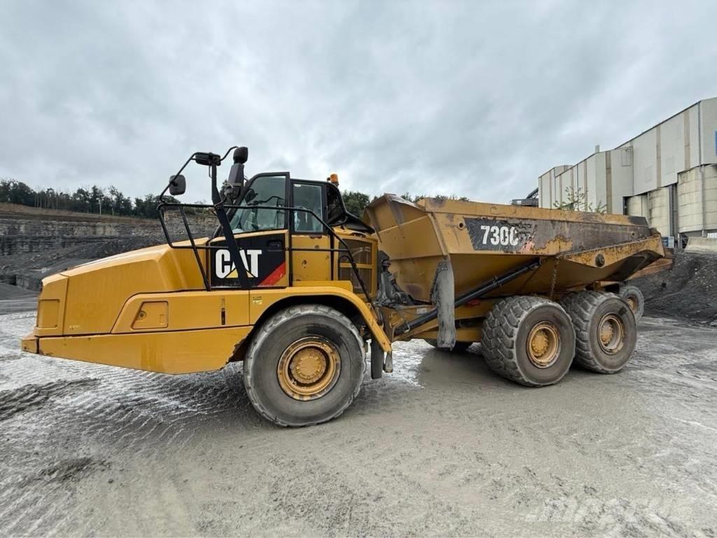 CAT 730C Зчленовані самоскиди