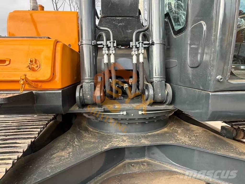 Hyundai R220-9s LC Гусеничні екскаватори