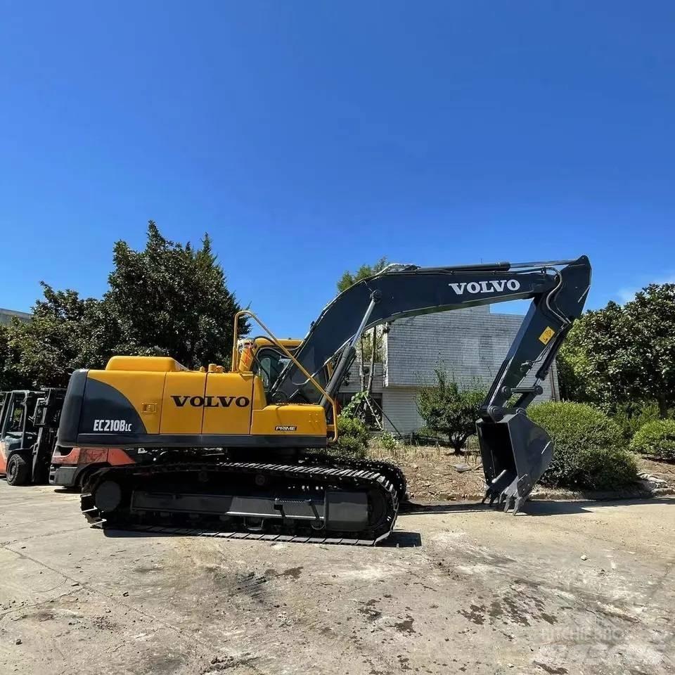 Volvo EC210B Гусеничні екскаватори