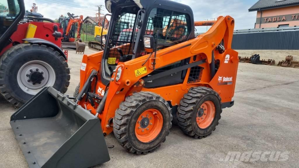 Bobcat S530 Міні-навантажувачі