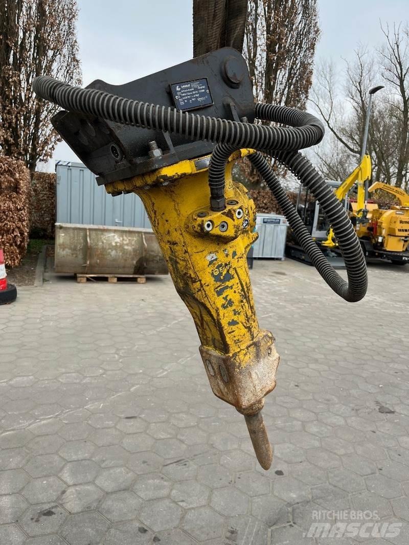Atlas Copco SB152 Плуги