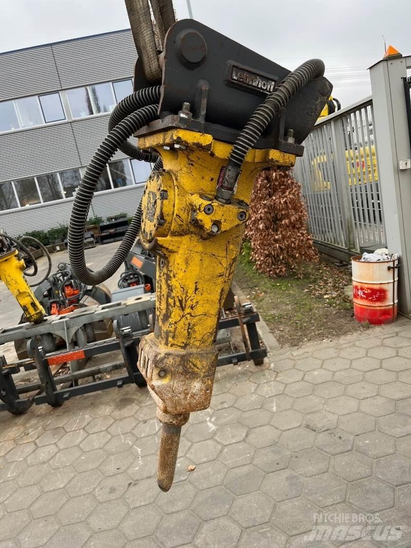 Atlas Copco SB152 Плуги
