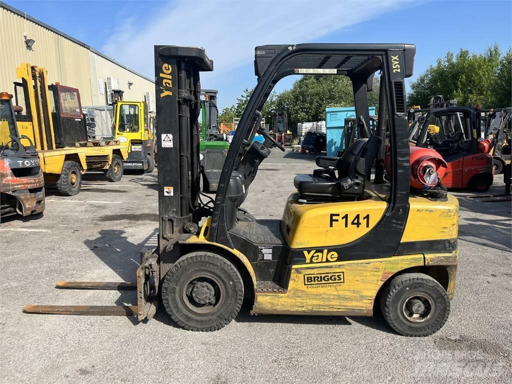 Yale GLP25VX Газові навантажувачі