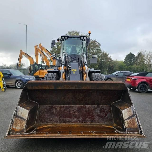 CASE 621GXT Фронтальні навантажувачі