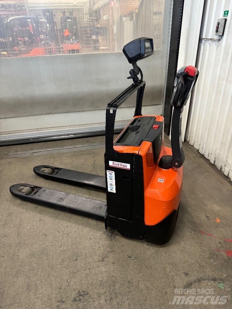 Toyota LWE180 Штабелери