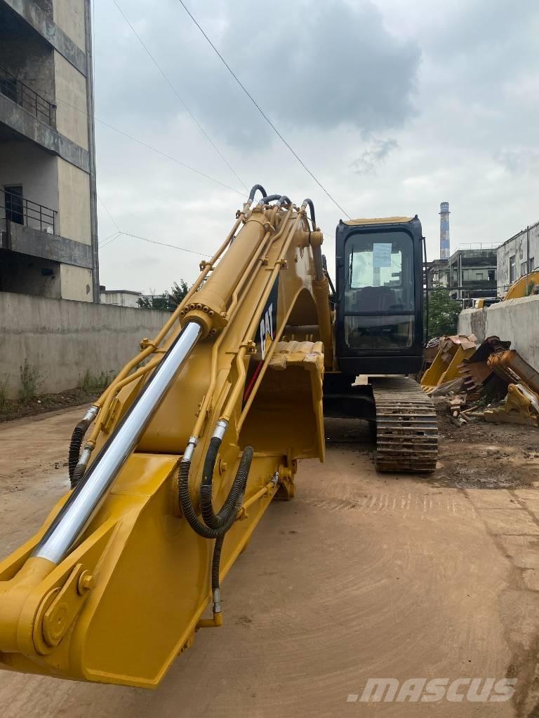 CAT 320 C Гусеничні екскаватори