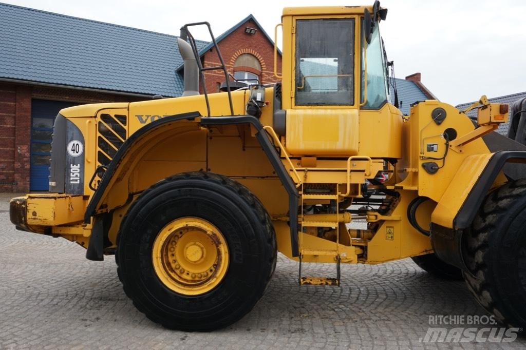 Volvo L 150 E Фронтальні навантажувачі