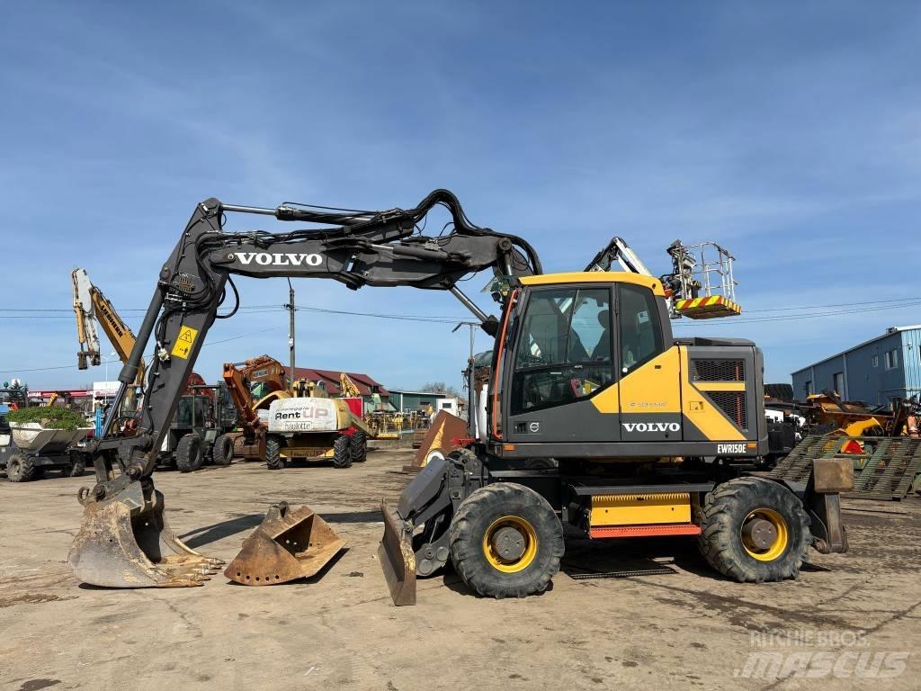 Volvo EW 150E Колісні екскаватори