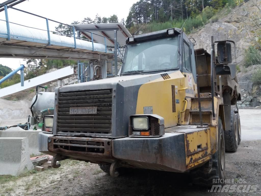 Komatsu HM 300-2 Зчленовані самоскиди