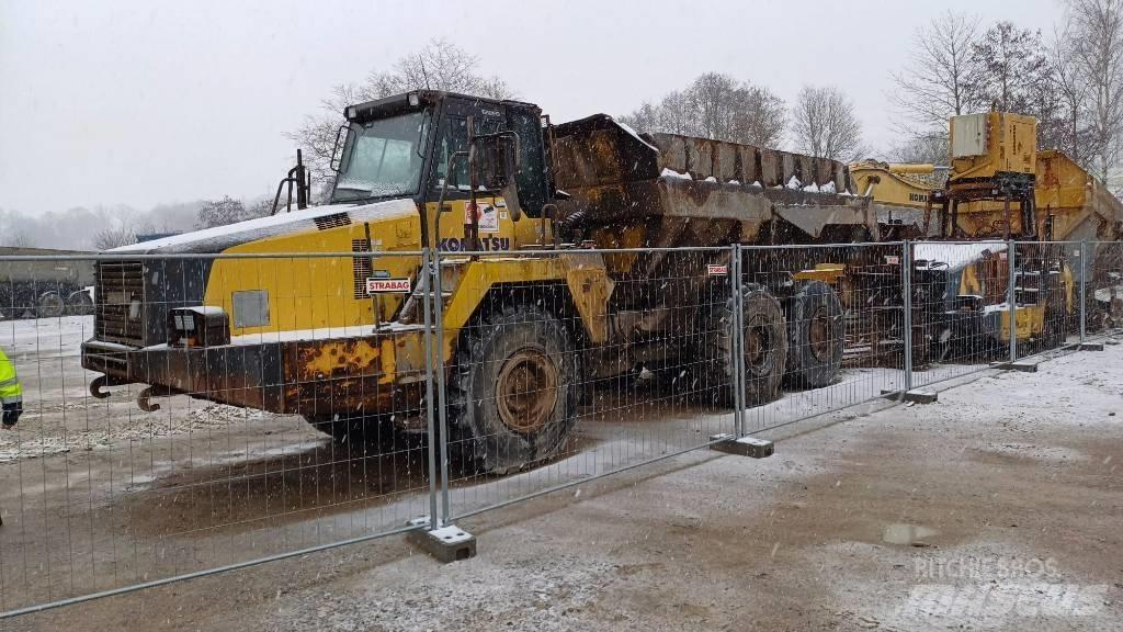 Komatsu HM 300-2 Зчленовані самоскиди
