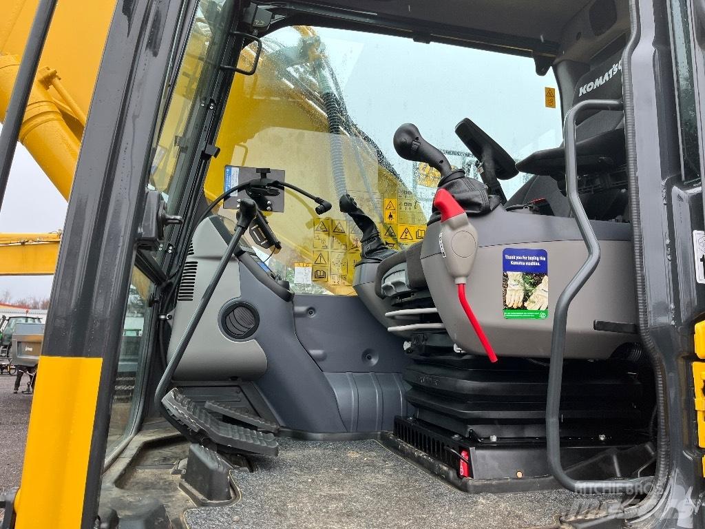 Komatsu PC210LC-11 Гусеничні екскаватори