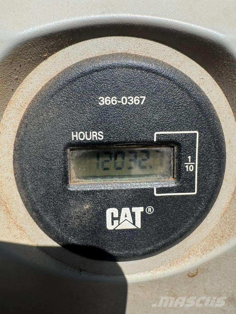 CAT 352 F Гусеничні екскаватори