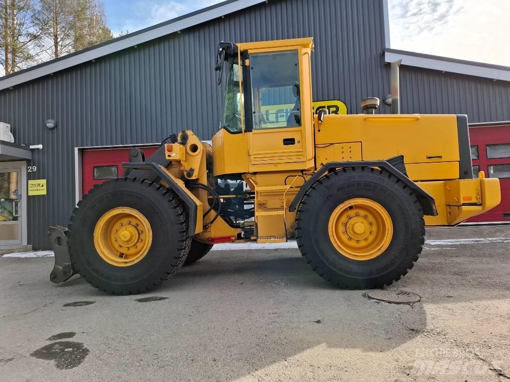 Volvo L70B Фронтальні навантажувачі