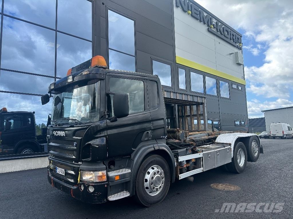 Scania P420 6x2*4 Вантажівки з гаковим підйомом