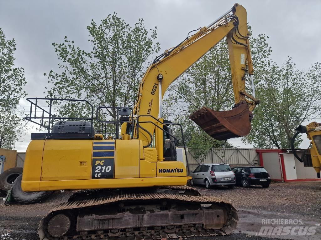 Komatsu PC210LC-11 Гусеничні екскаватори
