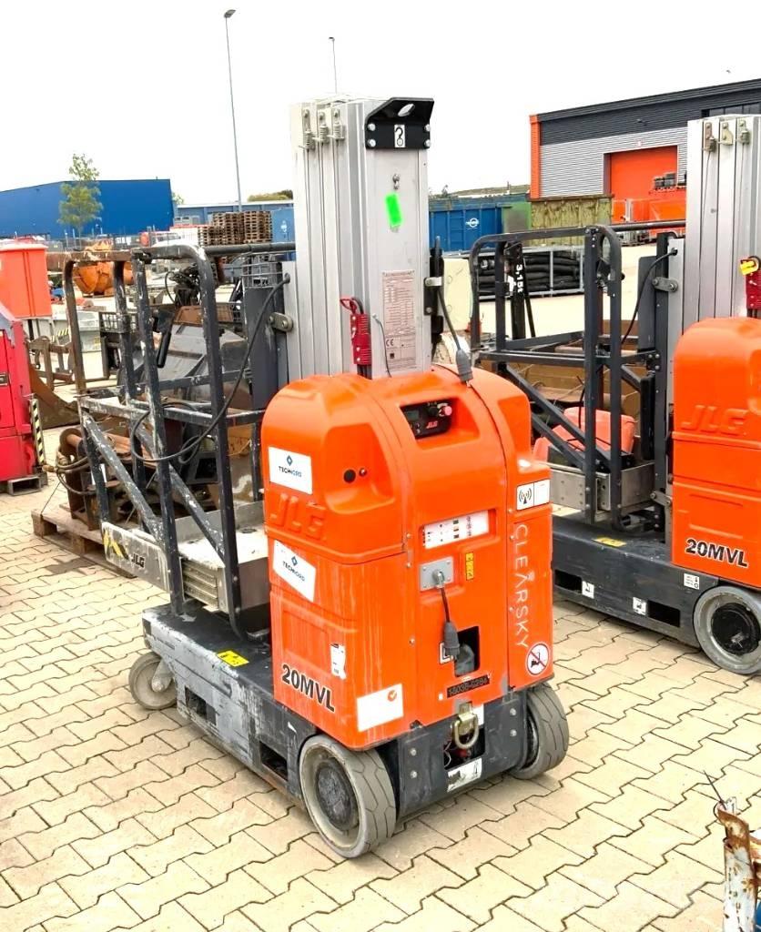 JLG 20 MVL Вертикальні щоглові підйомники