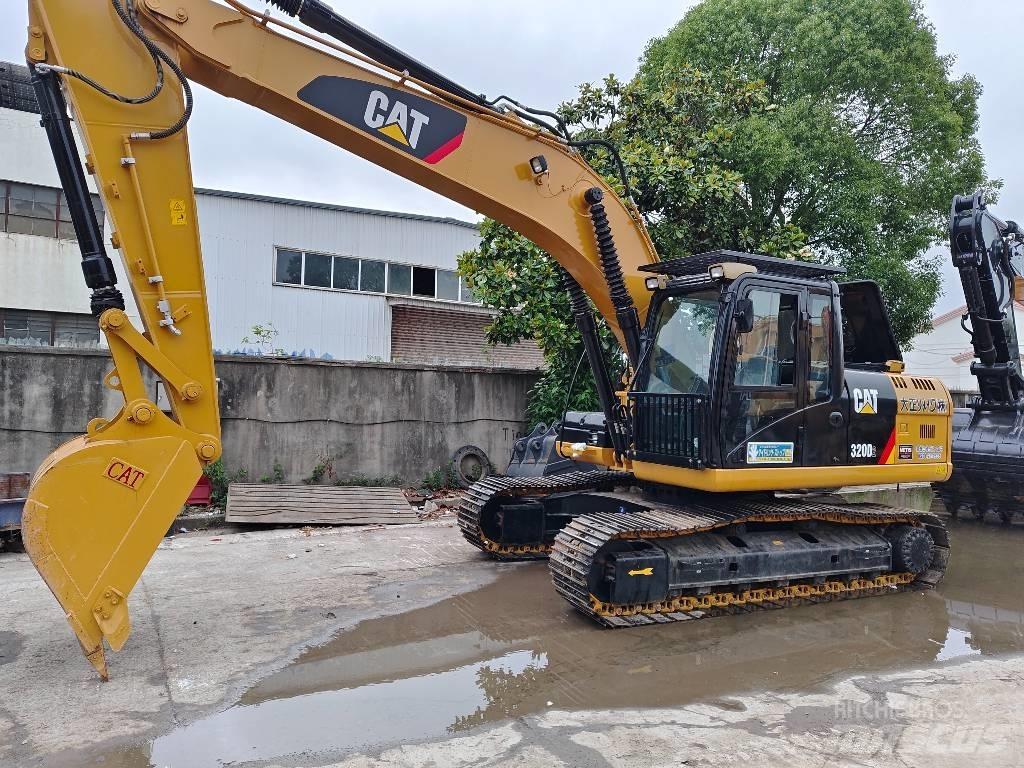 CAT 320 D2 Гусеничні екскаватори