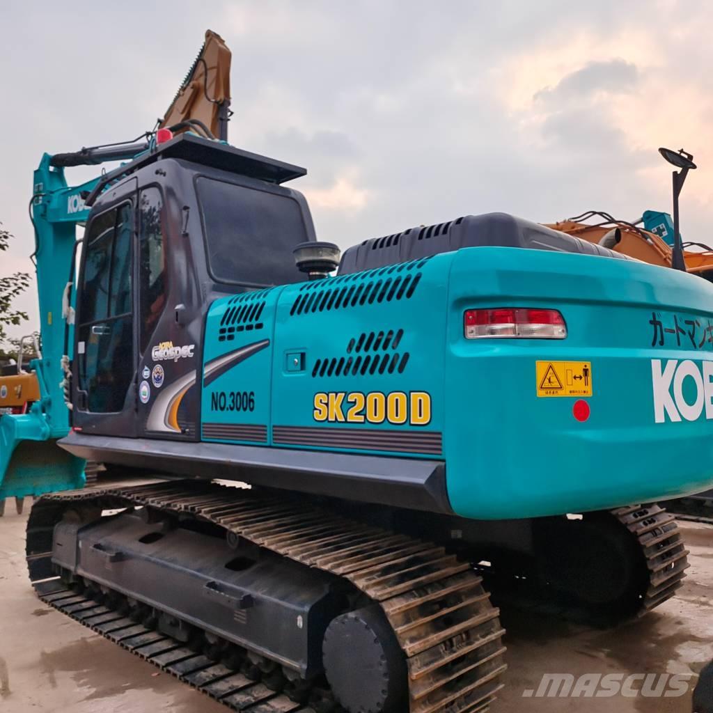 Kobelco SK 200 Гусеничні екскаватори