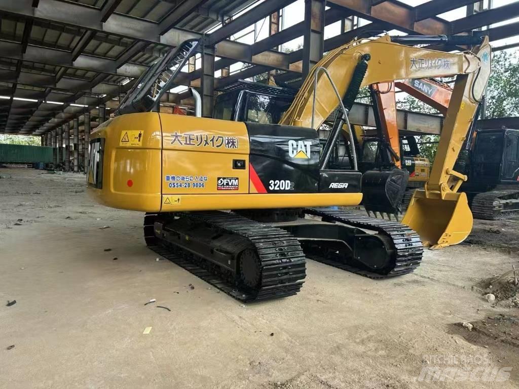 CAT 320 D2 Гусеничні екскаватори