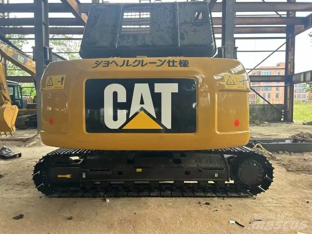 CAT 320 D2 Гусеничні екскаватори
