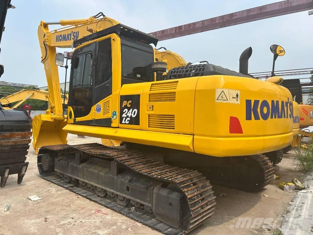 Komatsu PC 240 Гусеничні екскаватори