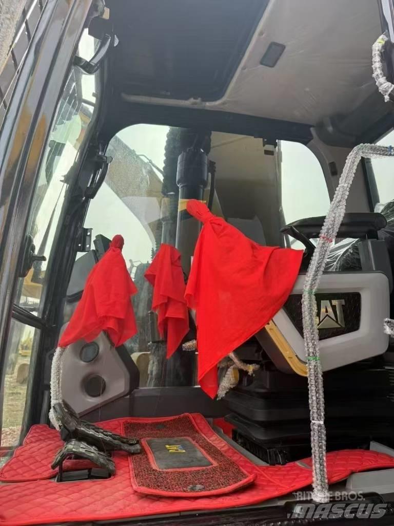 CAT 320GC Гусеничні екскаватори