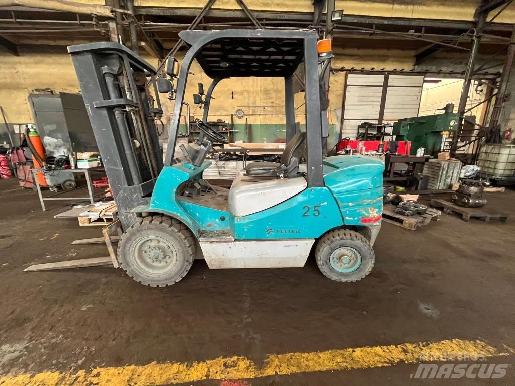 Feeler FD25TCJ Дизельні навантажувачі