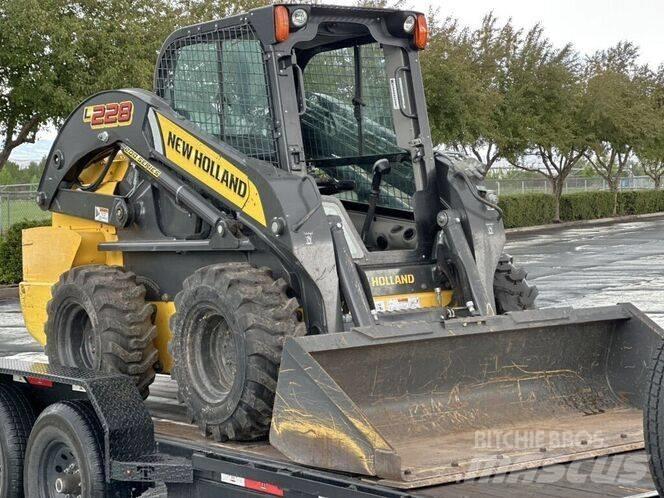 New Holland L 228 Міні-навантажувачі