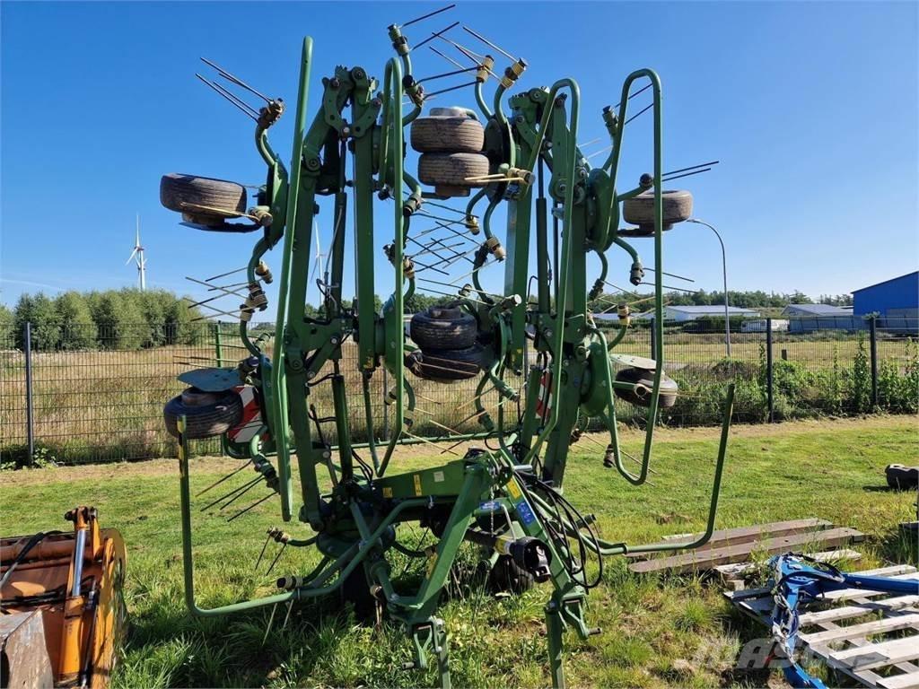 Krone KW 11.22 Граблі і сінозворушувачі