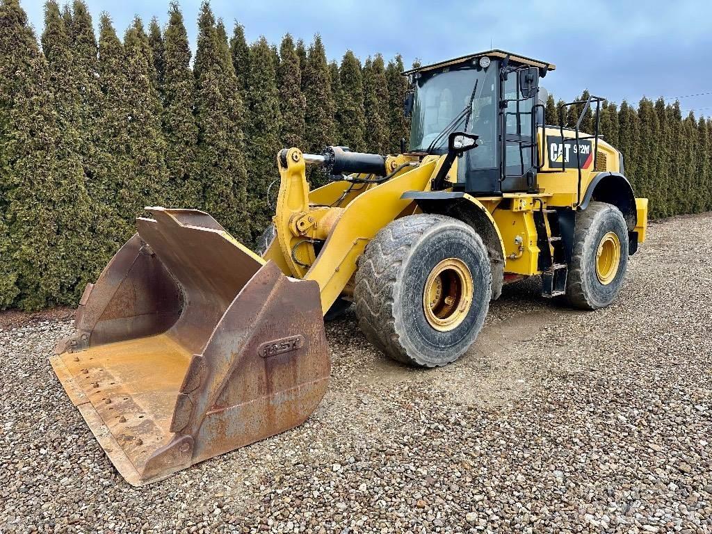 CAT 972 M Фронтальні навантажувачі