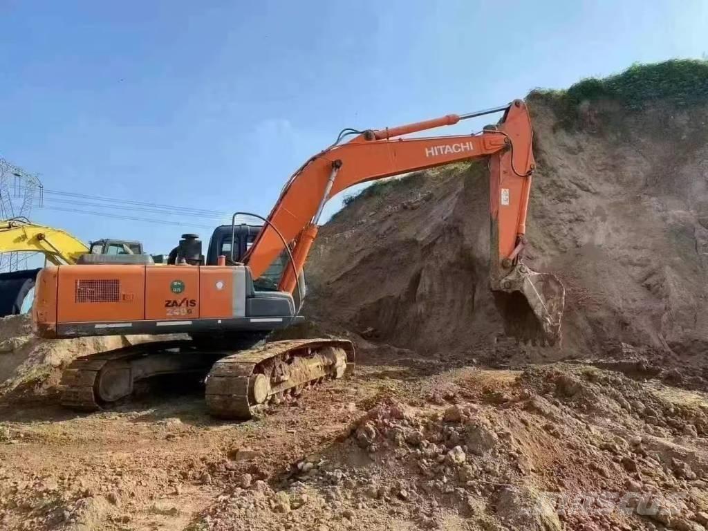 Hitachi ZX240 Гусеничні екскаватори