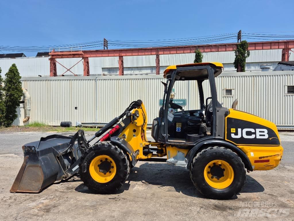 JCB 406 B Фронтальні навантажувачі