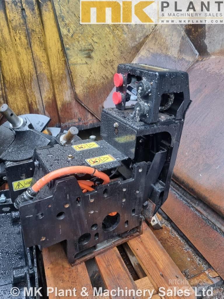 CAT AP 500 F Асфальтовкладачі