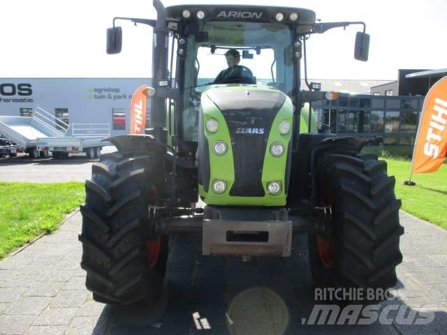 CLAAS Arion 520 Трактори