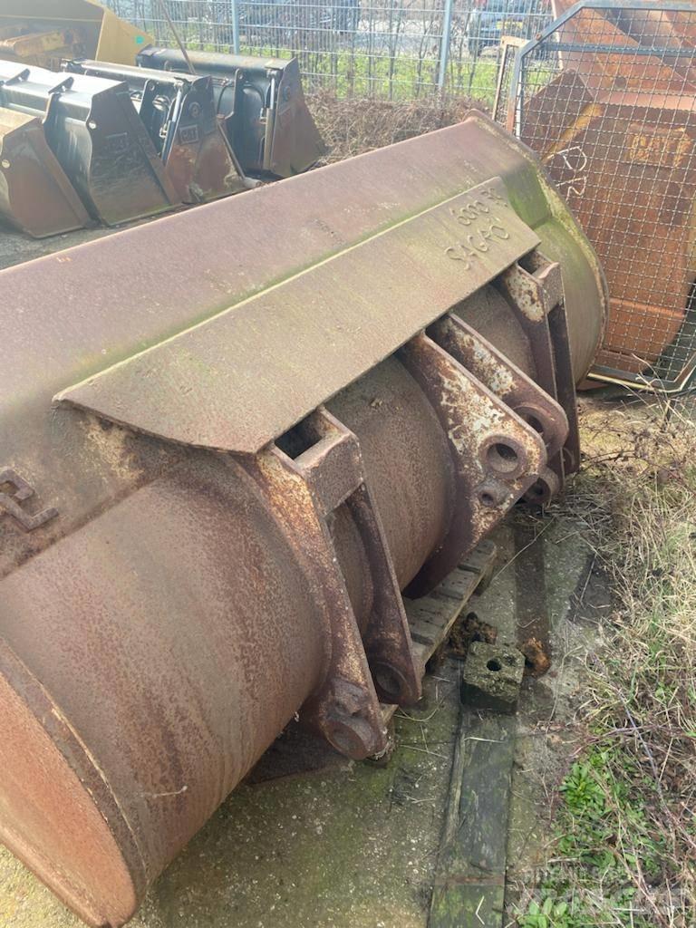 CAT 953 Ковші