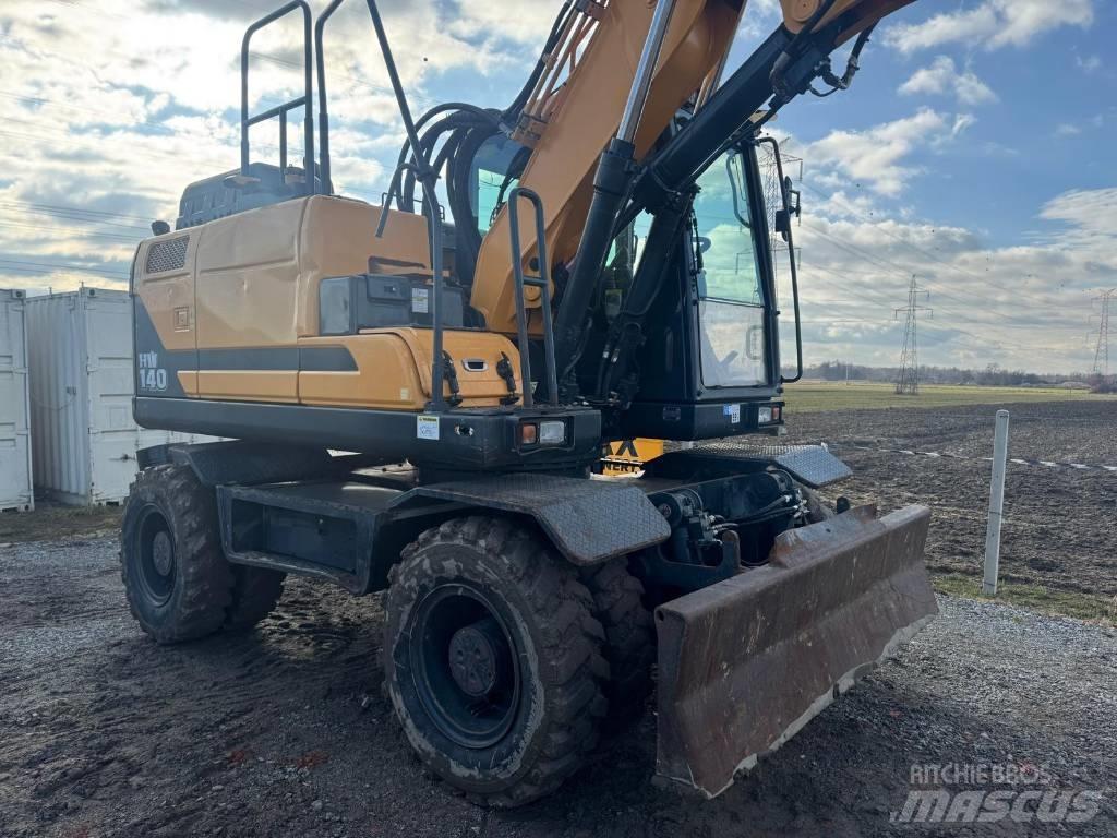 Hyundai HW140 Колісні екскаватори