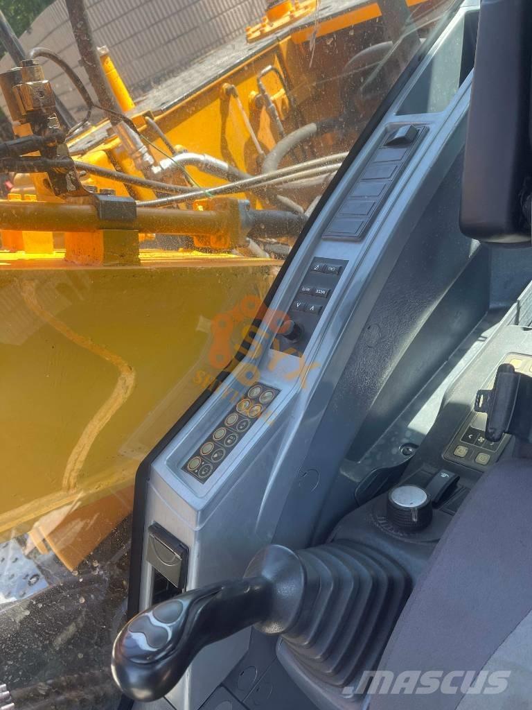Hyundai 210W-9 Колісні екскаватори