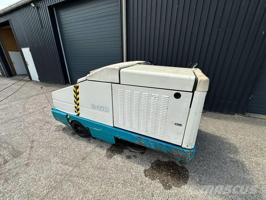 Tennant 8410 Підмітальні машини
