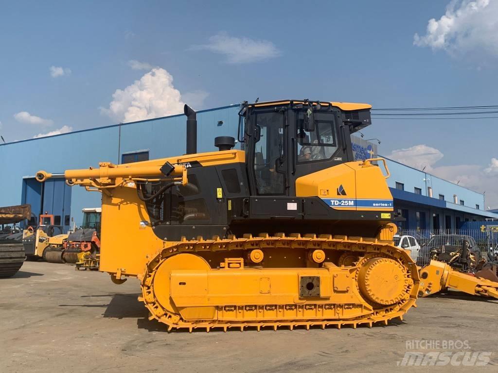Dressta TD25M Гусеничні бульдозери